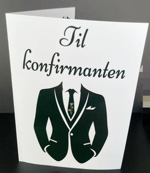 Kort konfirmanten - Sort dress m/slips nordlandsbunad